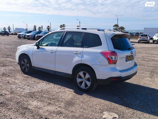 סובארו פורסטר