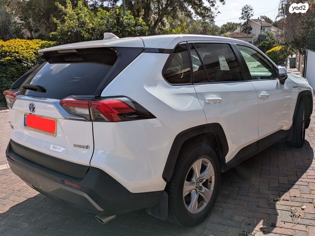 טויוטה RAV4