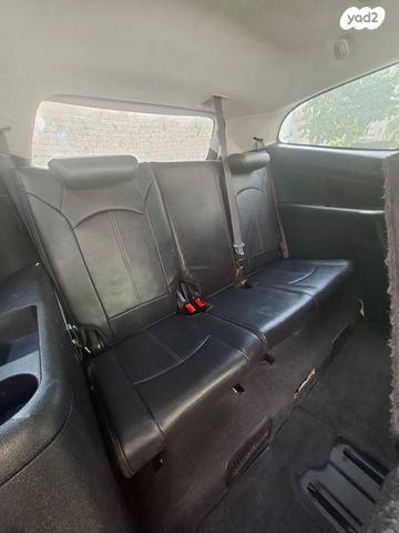 שברולט טראוורס