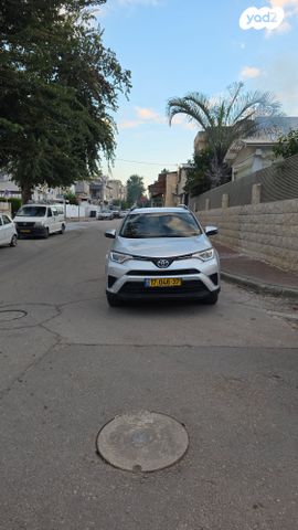 מודעת רכב טויוטה RAV4
