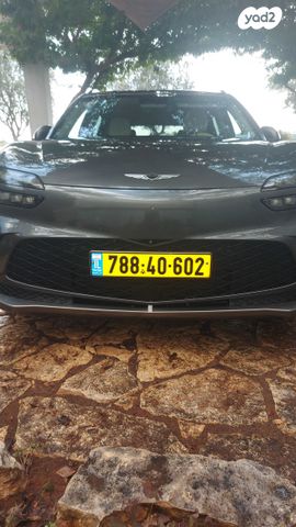 מודעת רכב ג'נסיס GV60