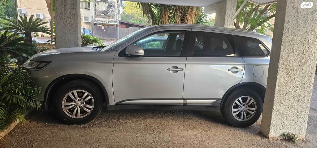 מיצובישי אאוטלנדר