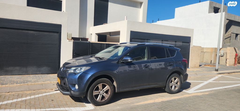 מודעת רכב טויוטה RAV4