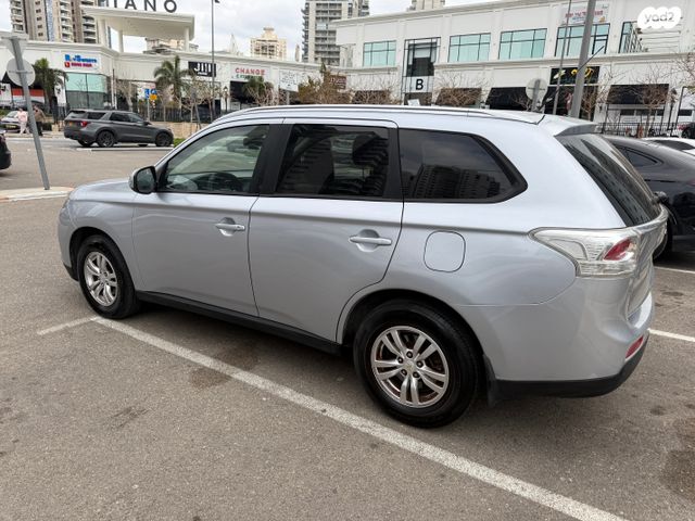 מיצובישי אאוטלנדר