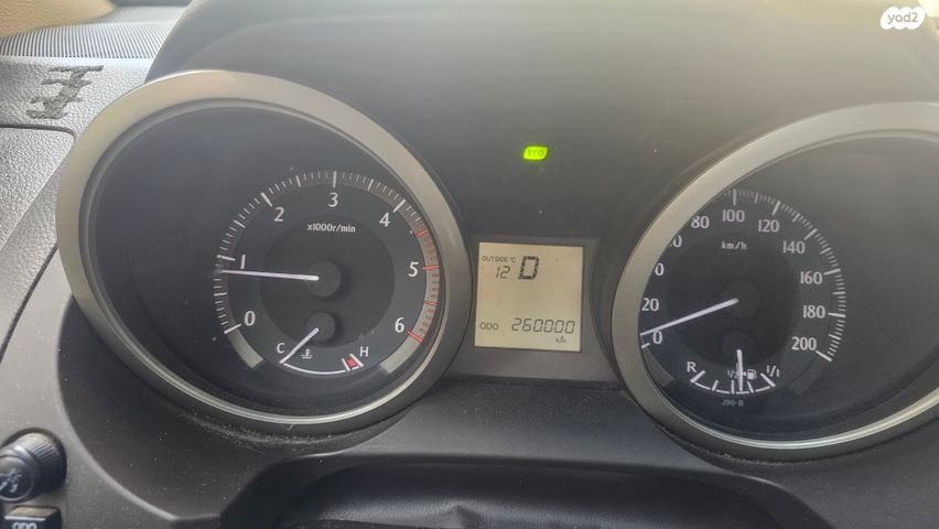 טויוטה לנד קרוזר