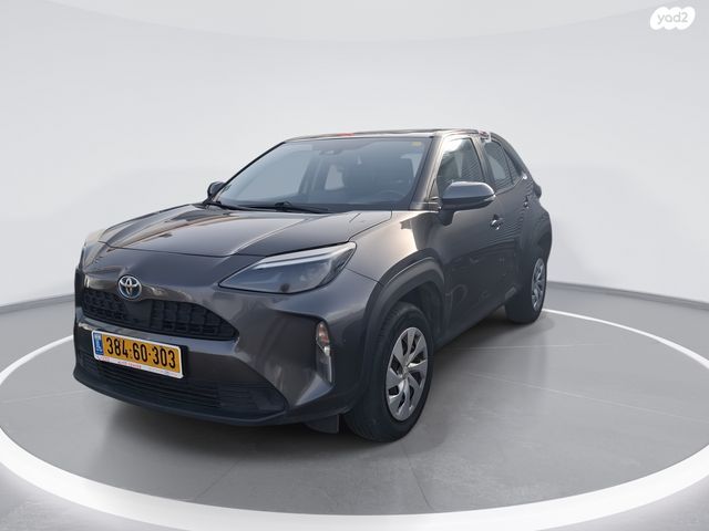 טויוטה יאריס קרוס