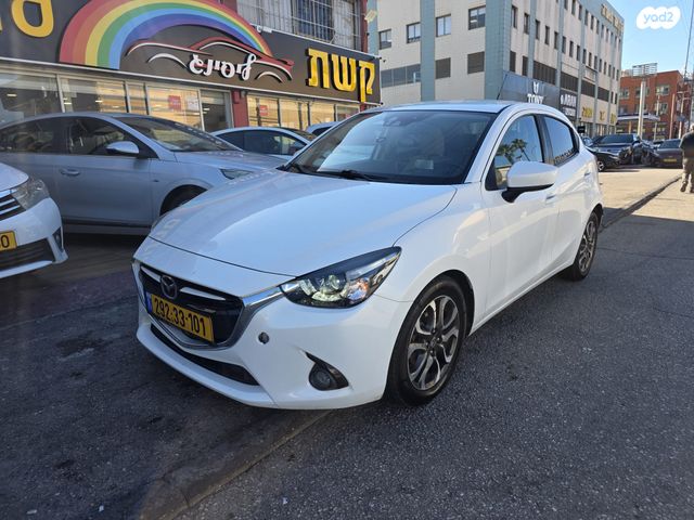 מודעת רכב מאזדה 2