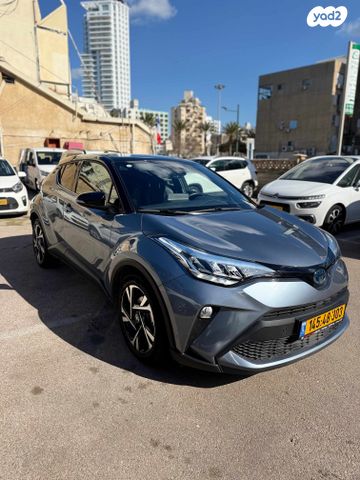 מודעת רכב טויוטה C-HR