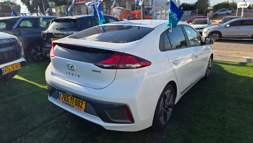 יונדאי איוניק