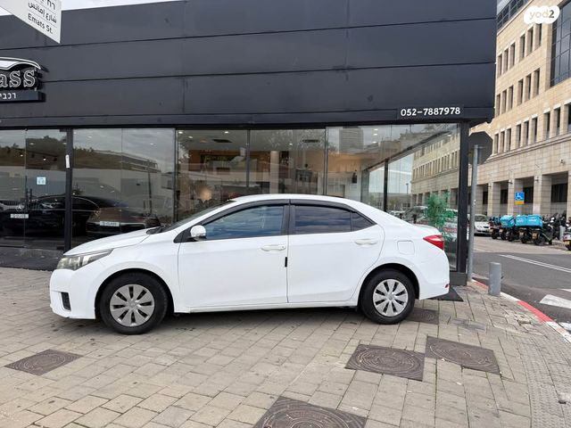 טויוטה קורולה