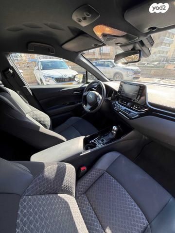 טויוטה C-HR