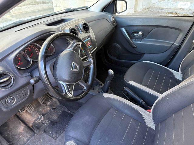 דאצ'יה סנדרו