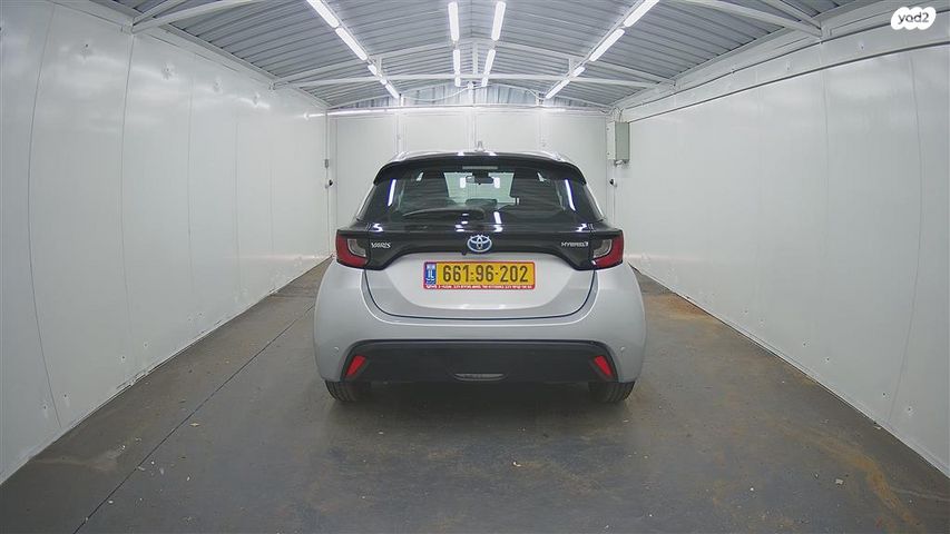 טויוטה יאריס