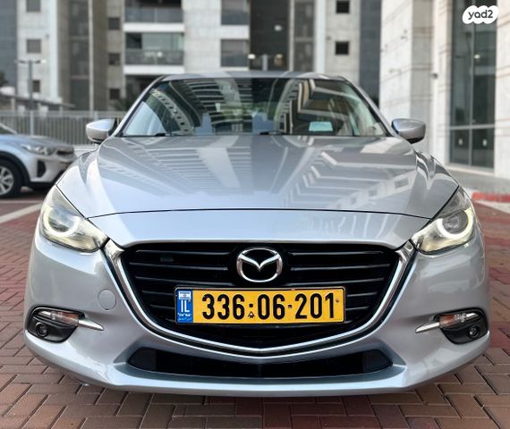 מודעת רכב מאזדה 3