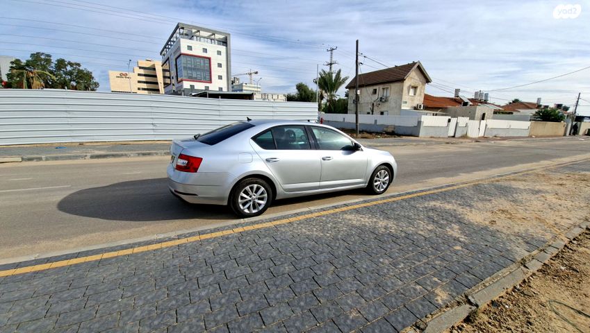 סקודה אוקטביה 