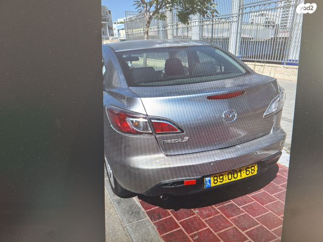מודעת רכב מאזדה 3