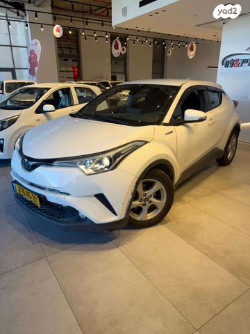 מודעת רכב טויוטה C-HR