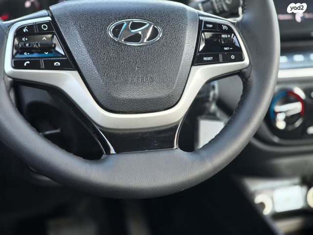 יונדאי אקסנט i25