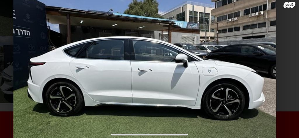 אי.וי איזי  Limo