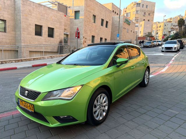 מודעת רכב סיאט לאון