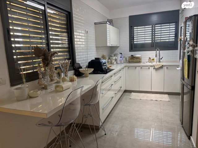 גג/ פנטהאוז, טרומפלדור 7, השופטים צפון, רמלה