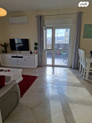 דירה, שמעון בן חמו 22, חומת שמואל, הר חומה, ירושלים