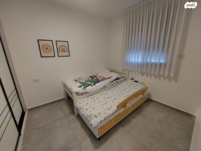 דירה, השלושה 2, מכב"י, יהוד מונוסון