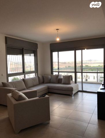 דירה, כרמל 17, אחוזת הנשיא, רחובות