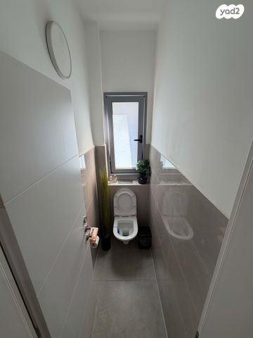 גג/ פנטהאוז, סברי מרנן 45, עיר היין, אשקלון