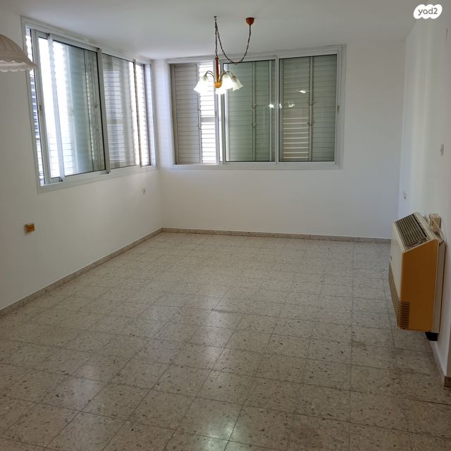 דירה, עולי הגרדום 68, רמז, מערב ותיק, ראשון לציון