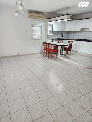 דירה, בר יוחאי 8, נגבה, רמת גן