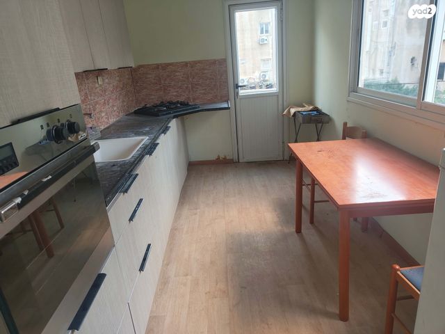 דירה, יוסף 10, הדר מרכז, חיפה