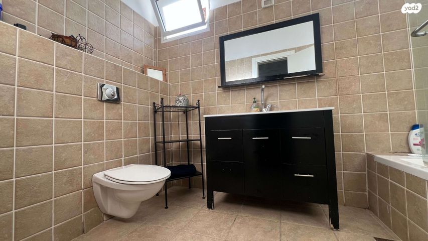 בית פרטי/ קוטג', ריחן 4, בית אליעזר, חדרה