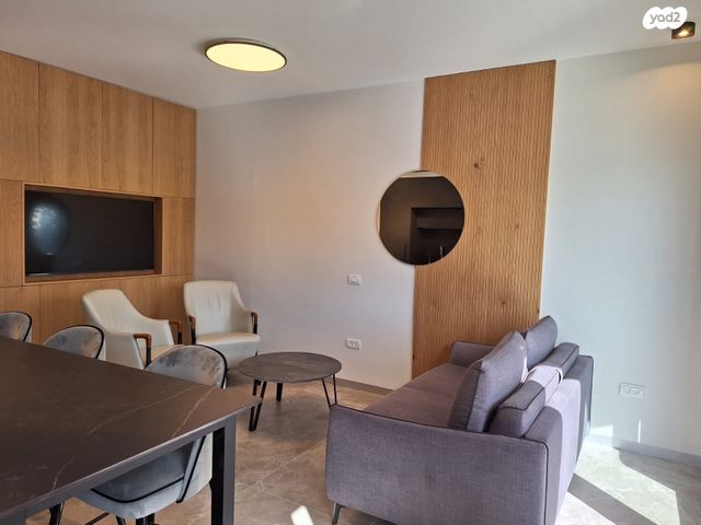 דירה, שדרות רחבעם זאבי 1, גבעת אולגה, חדרה