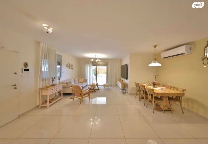 דירת גן, התאנים 31, מרכז העיר, קרית אתא