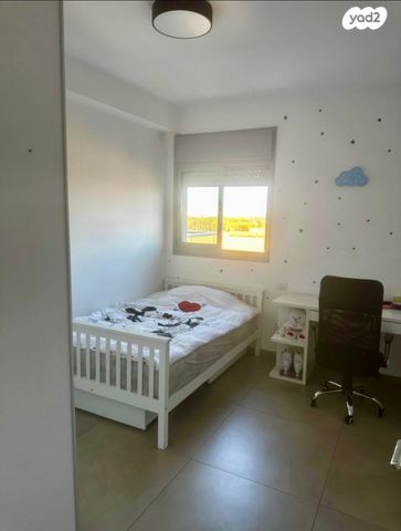 דירה, חרמון 16, נאות שז"ר, יבנה