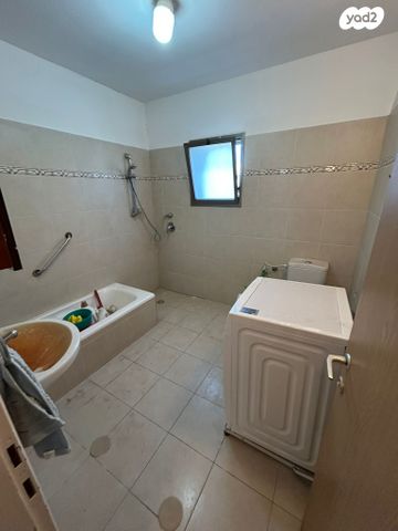 בית פרטי/ קוטג', לוי אשכול 1, כהן, טירת כרמל