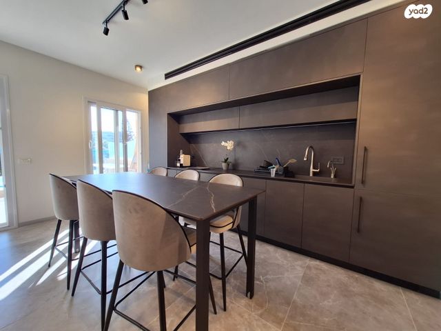 דירה, שדרות רחבעם זאבי 1, גבעת אולגה, חדרה