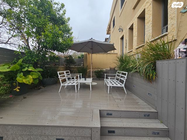 דו משפחתי, חיים הרצוג 20, גדרה הצעירה, גדרה