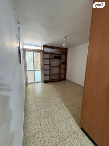 מאיר מרגלית 8