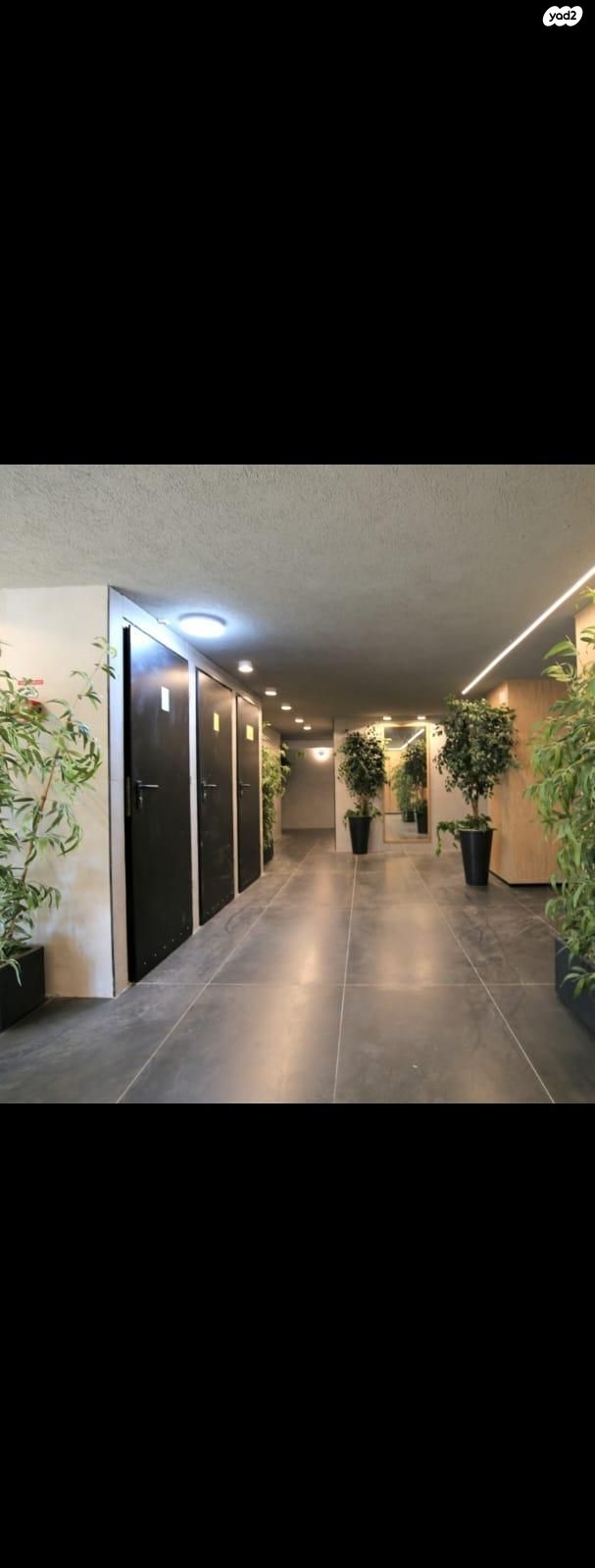 ז'בוטינסקי 54