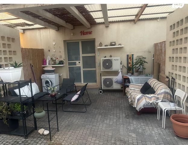 יוסף שפרינצק 49