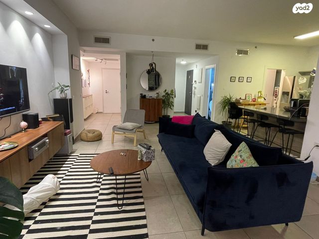 סאבלט, גולדה מאיר 7, מתחם 1200, הוד השרון