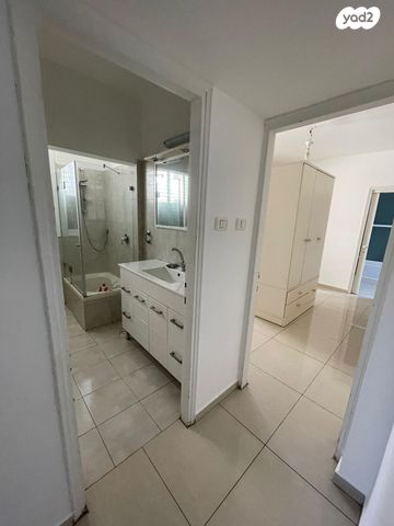 דירה, י"א באדר 14, נגבה, רמת גן