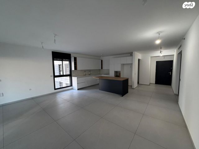 דירה, יצחק שמיר 11, רמת הדר, גבעת שמואל