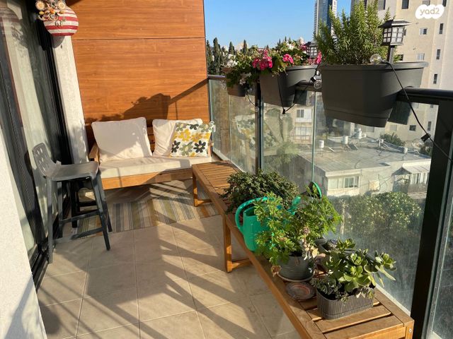 דירה, הל"ה 11, הל"ה, גבעתיים