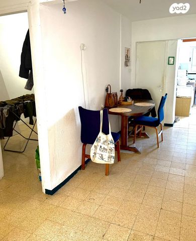 דירה, המלך יהושפט 5, נווה דוד, חיפה