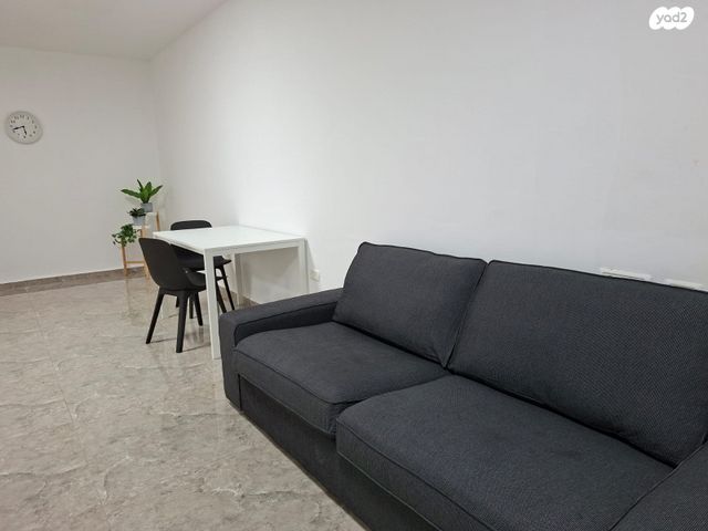 דירה, קרן היסוד 88, מרכז העיר, סביניה, הוותיקה, קרית ביאליק