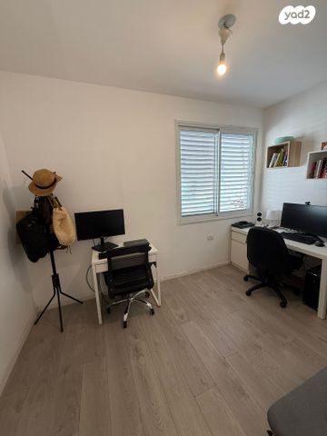 דירה, דרך אבא הלל 24, שכונת גפן, רמת גן