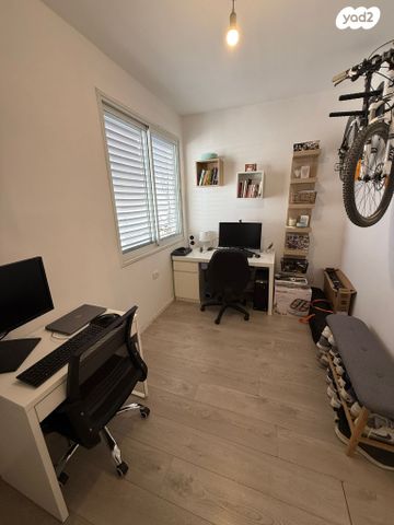 דירה, דרך אבא הלל 24, שכונת גפן, רמת גן